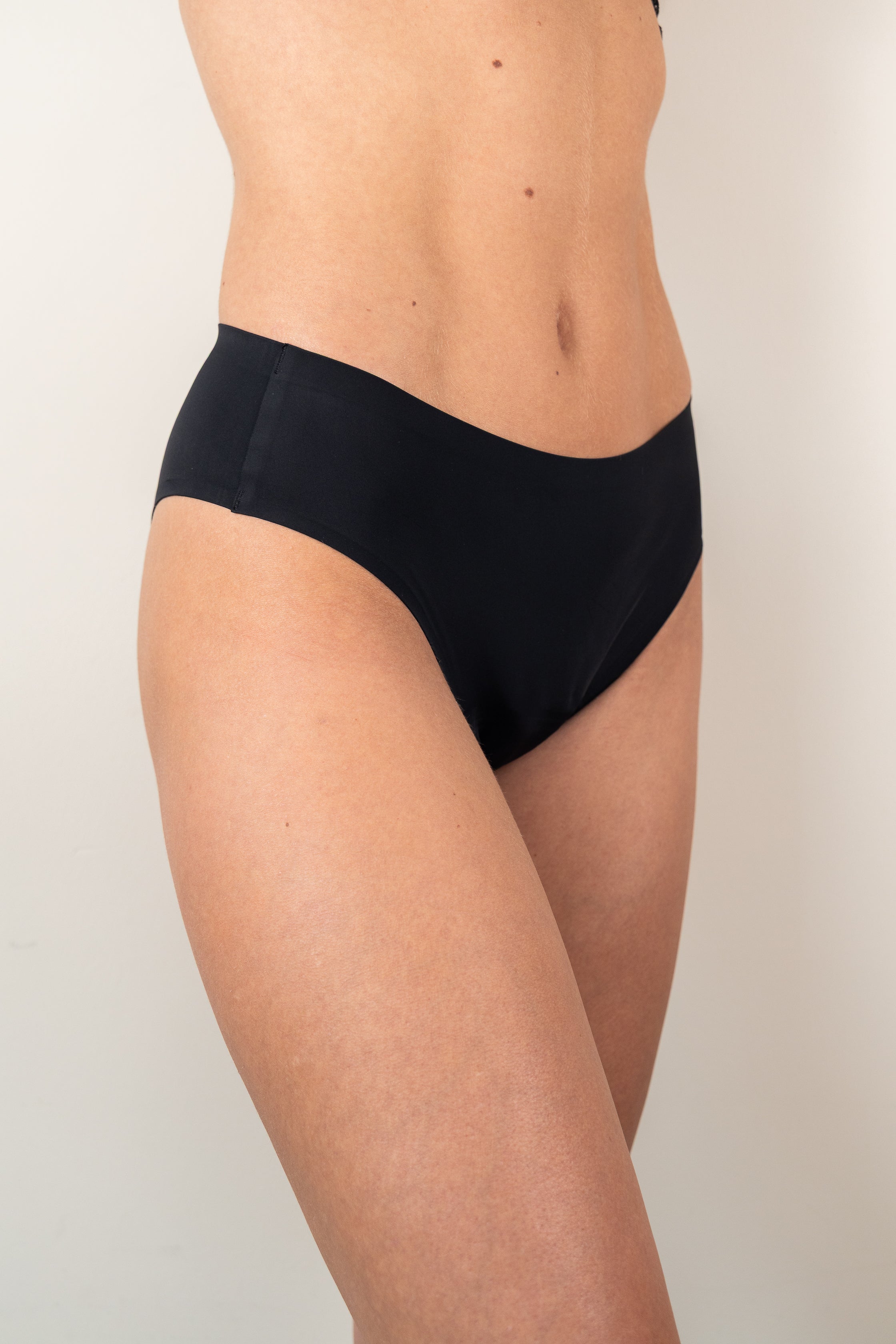 zwarte seamless menstruatieondergoed